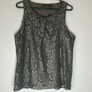 Outback Red Gray floral lace sleeveless top size L NWT